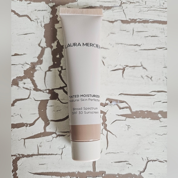 Laura Mercier 3W1 Bisque Tinted Moisturizer 25ml Size - Picture 1 of 2